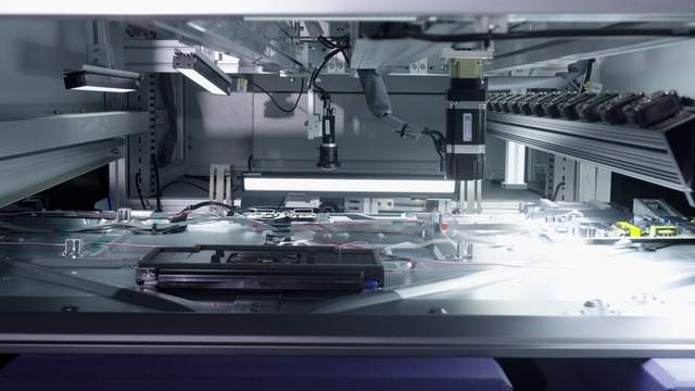 全球唯一！海信电视工厂获评全球电视行业首个“灯塔工厂”