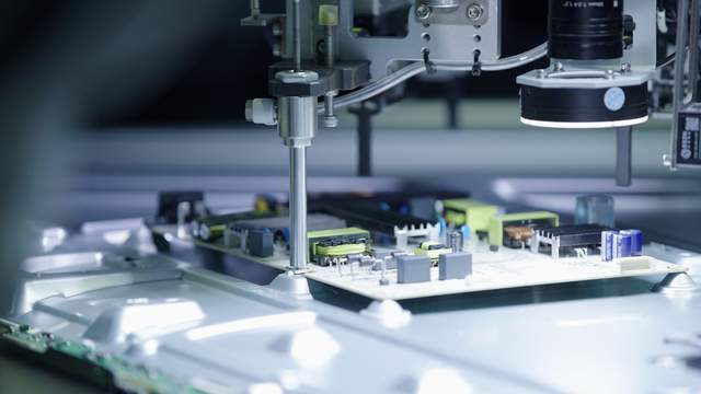 全球唯一！海信电视工厂获评全球电视行业首个“灯塔工厂”