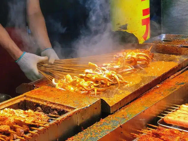 高德扫街，千问下单，美团守城