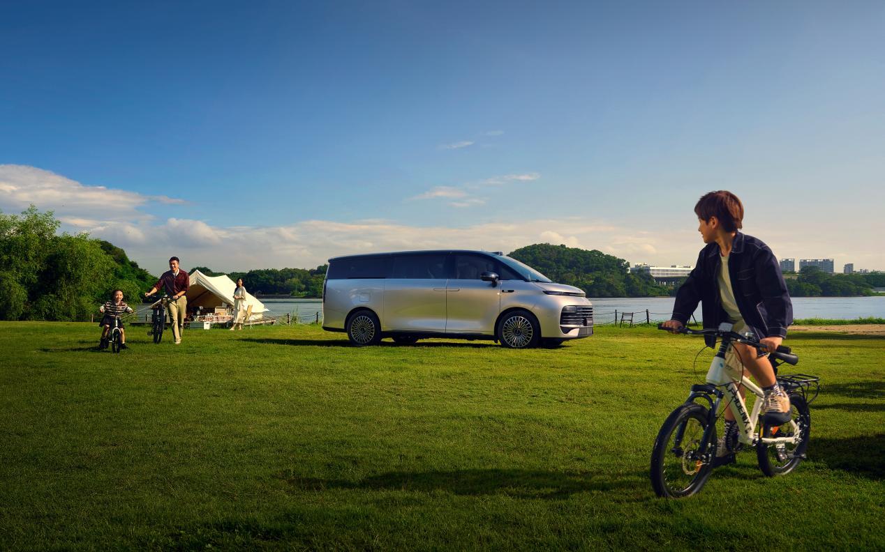 众口皆可调，大家的MPV吉利银河V900上市限时指导价仅26.98万元起