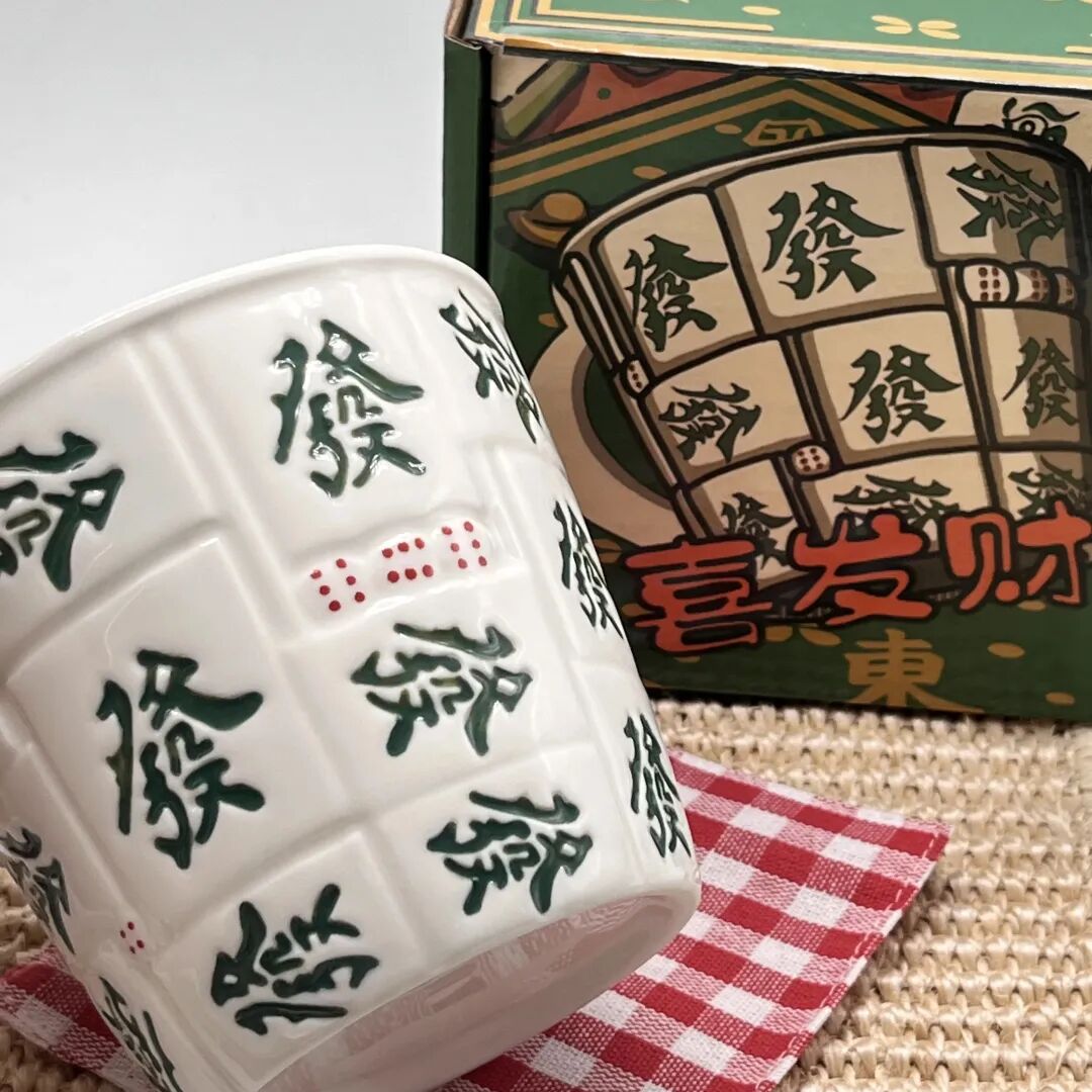 年轻人当上“年货主理人”，这七种春节消费走向顶流