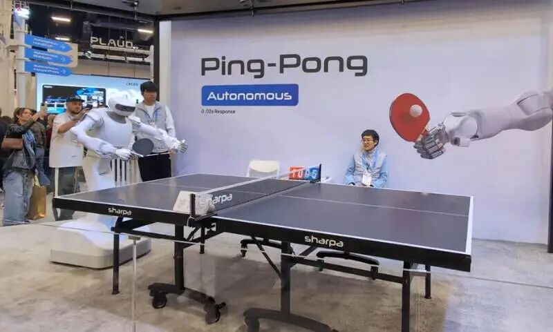 CES观察|AI硬件迎来黄金时代,中国机器人“进场打工”