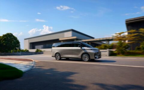 众口皆可调，大家的MPV吉利银河V900上市限时指导价仅26.98万元起