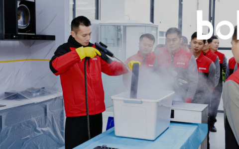 “京东们”，抢着干“脏活累活”