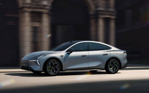 新国补选央企！深蓝L06双重福利加码，13.14万拿下670Ultra+激光版