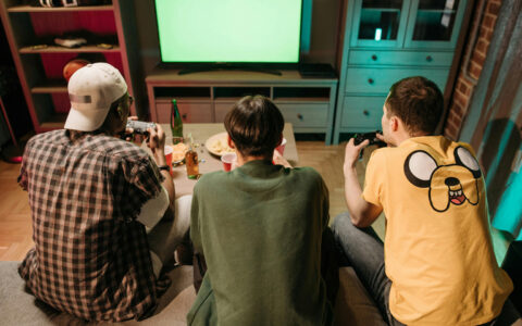 《鹅鸭杀》手游爆火，派对游戏正赛开始了