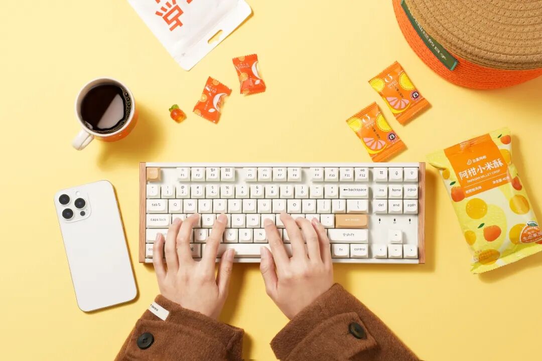 当桔子酒店礼盒开始塞满9包零食，我们又该睡不着了