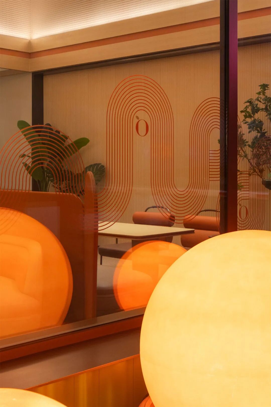 当桔子酒店礼盒开始塞满9包零食，我们又该睡不着了