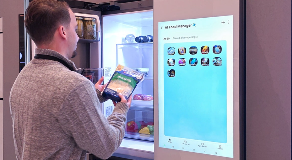 CES观察|AI硬件迎来黄金时代,中国机器人“进场打工”