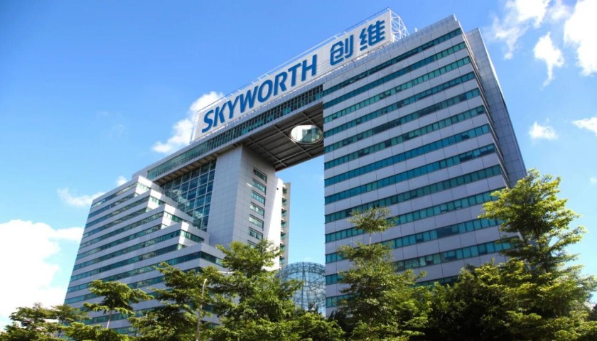 黄宏生“折腾”，创维“换挡”