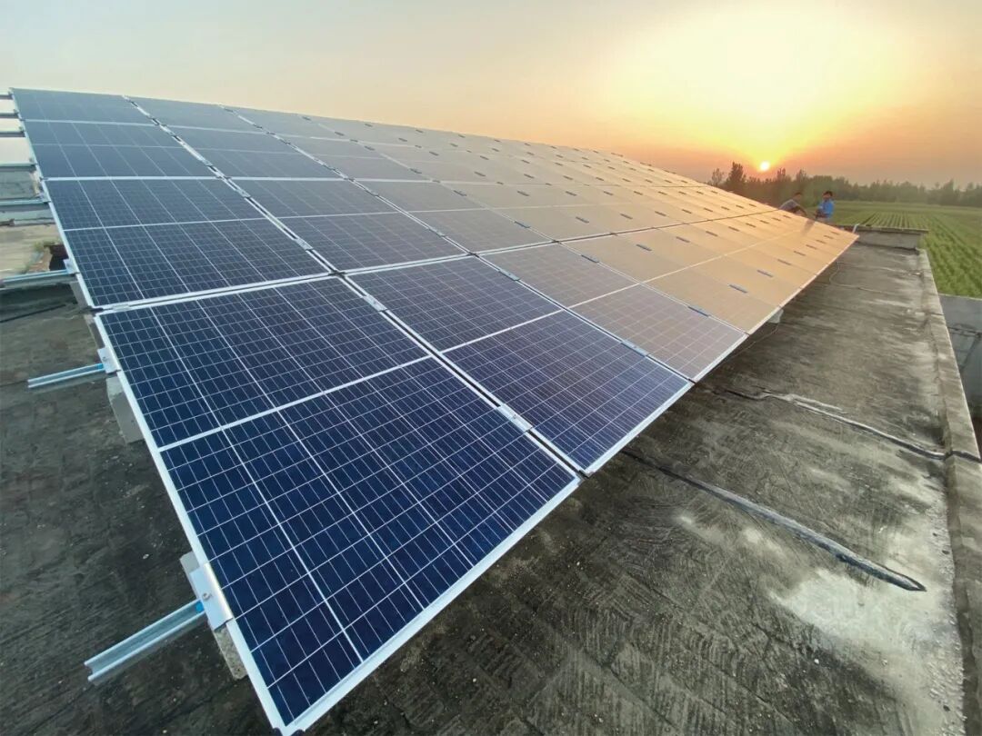 黄宏生“折腾”，创维“换挡”