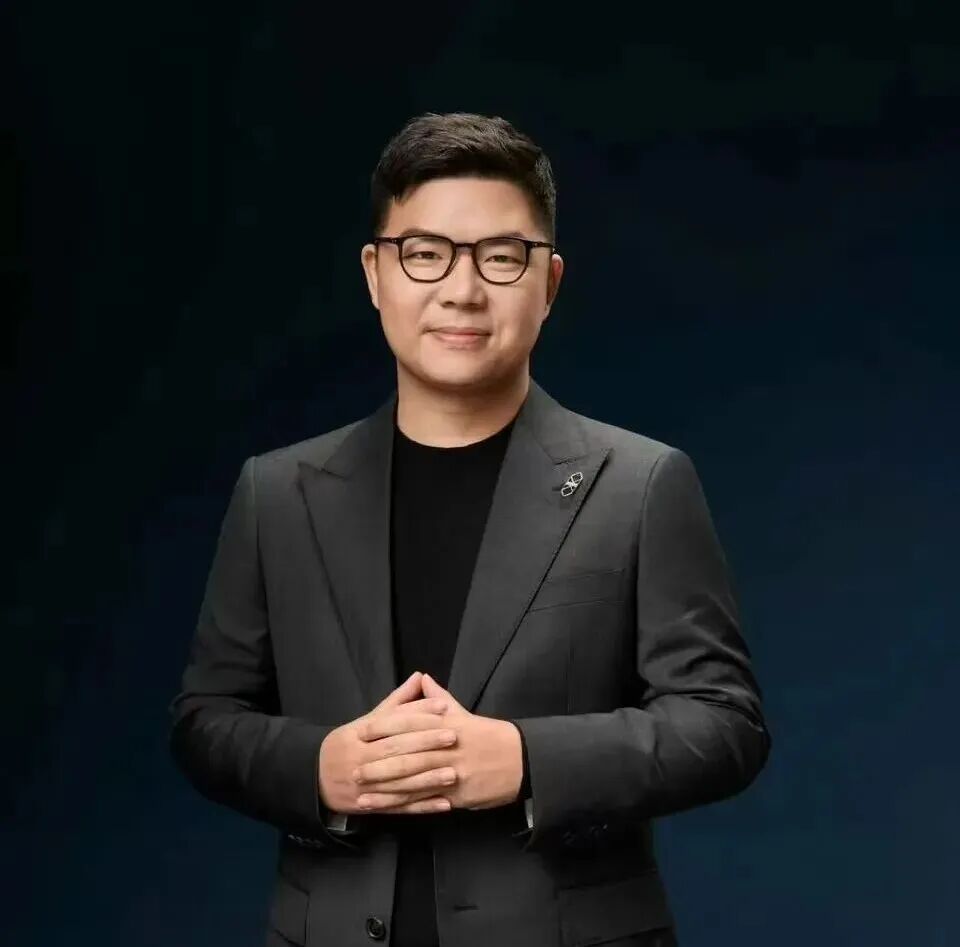 赵长江加入智界的“第一仗”：能否讲好MPV故事，推爆智界V9？