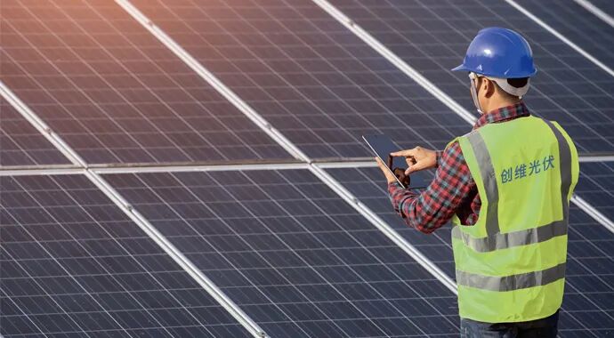 黄宏生“折腾”，创维“换挡”