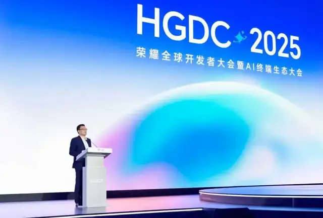 新机“撞脸”iPhone：荣耀的捷径，还是困境？