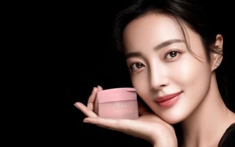 「半亩花田」月砸1亿营销，粉丝捧出国货护肤品第一股
