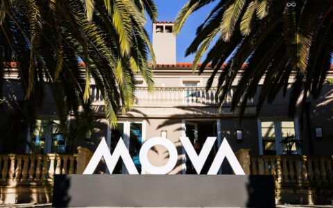 马年春晚最大“赢家”！这家让欧美抢着买单的公司藏不住了