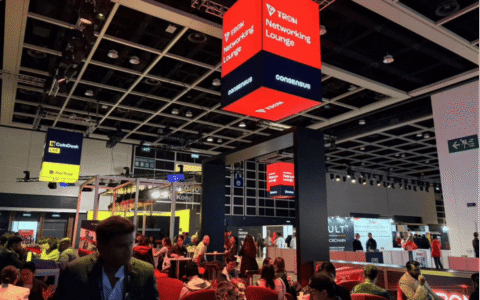 比特币剧烈波动与加密资产双轨叙事，香港稳定币牌照即将发放