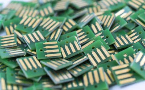 嘉德利应收账款占比超四成：表兄弟持股95%，核心高管为家庭成员