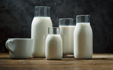 君乐宝巨额分红超26亿：经销商不断递减，高负债与现金流承压