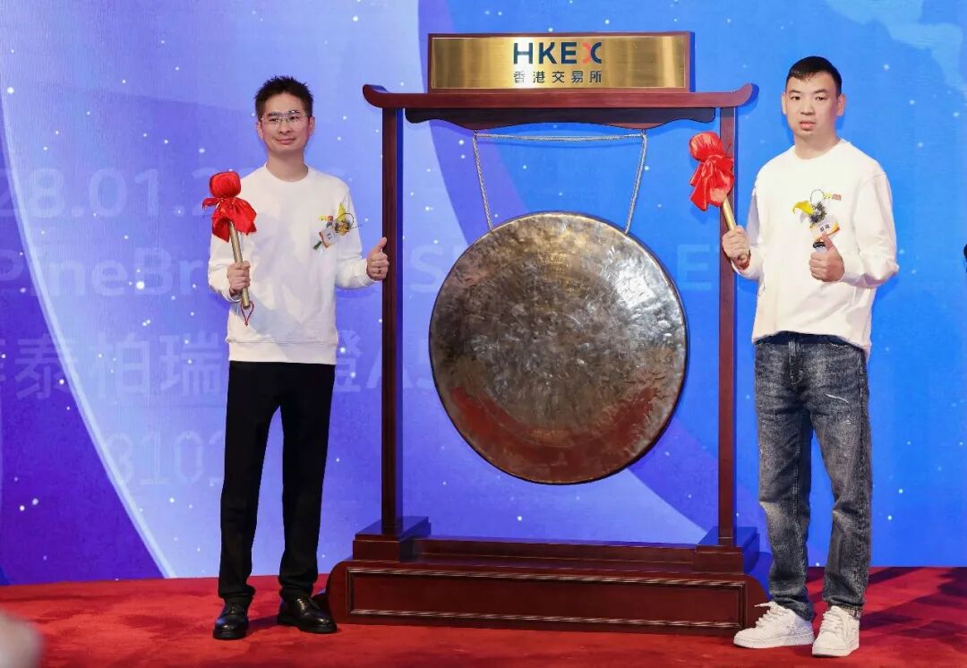 鸣鸣很忙上市，中国大众消费品牌的崛起路径变了