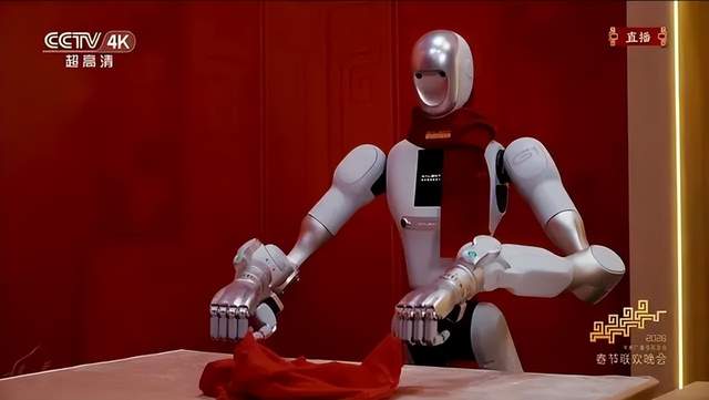 从扭秧歌到武术大师，机器人“ChatGPT时刻”到了吗？