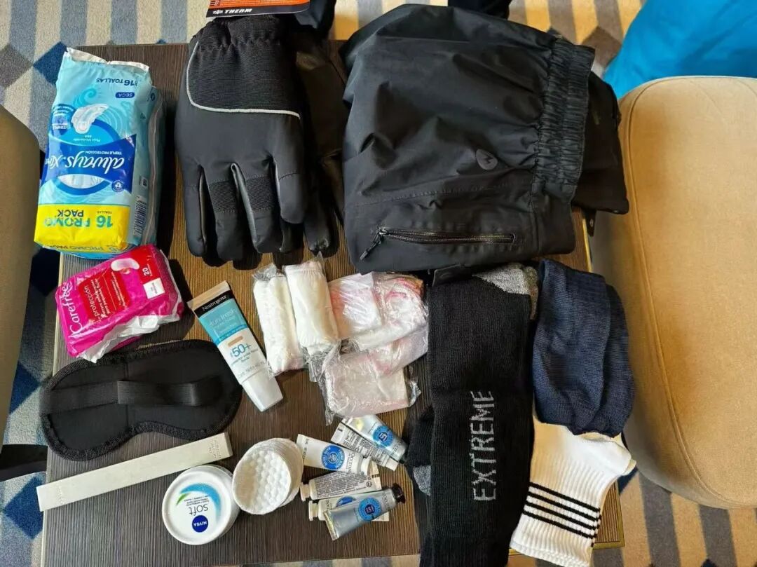 10万南极游行李消失：Atlas邮轮摆烂、企鹅环游隐身