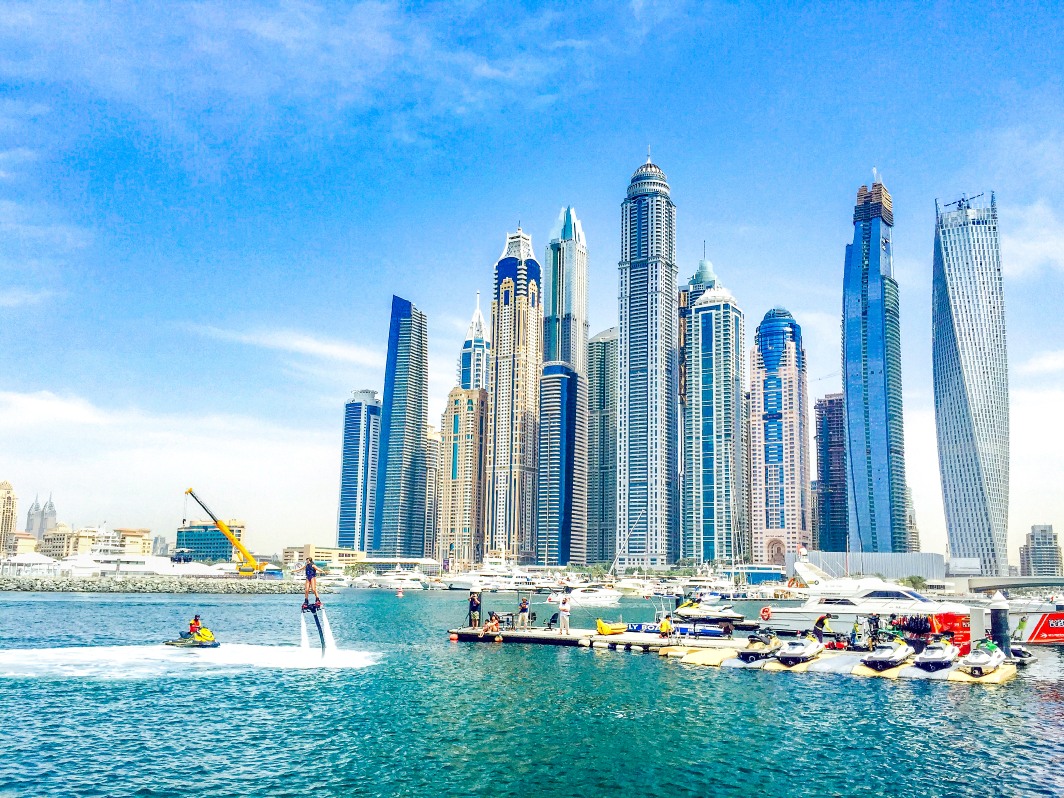 中东这波把游客“逼成”经济学家了