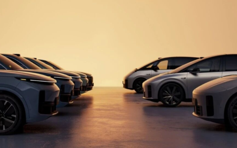 软硬协同设计定律，理想切入AI的一把“尖刀”