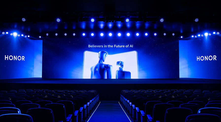 荣耀为何死磕Robot？