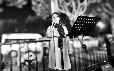 IT男办跨年演唱会“亲爱的路人”是如何流行起来的