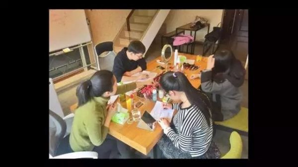 知乎第一公众号“女神进化论”从0到150万粉丝的增长案例