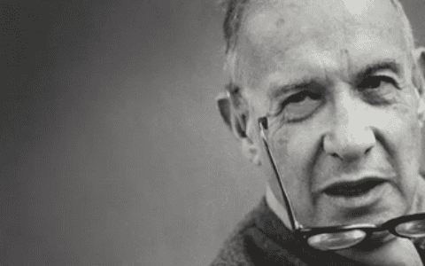 找到最重要的事情，量化要事的指标：北极星指标