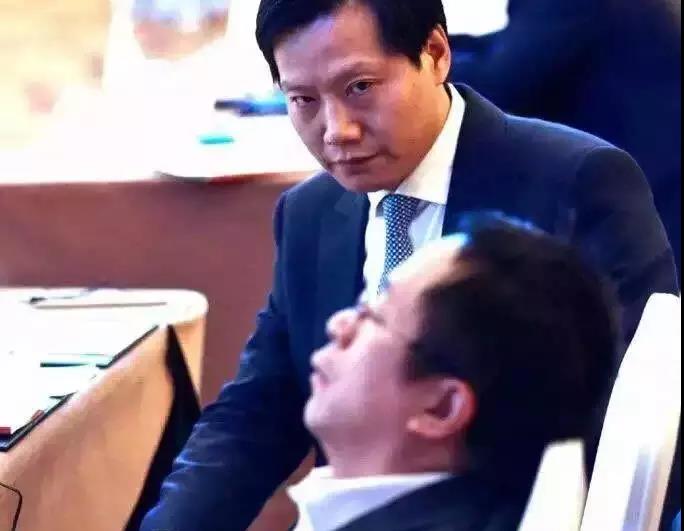 商业增长：黄章罗永浩，背对背拥抱